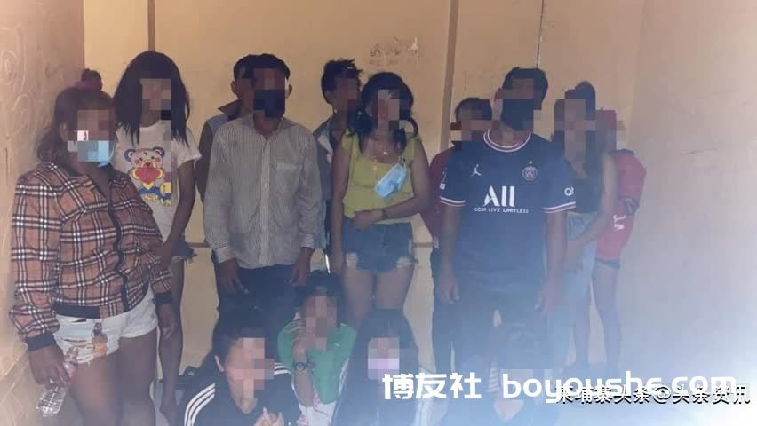 金边警方连夜展开扫黄行动，逮捕了10名卖淫女！